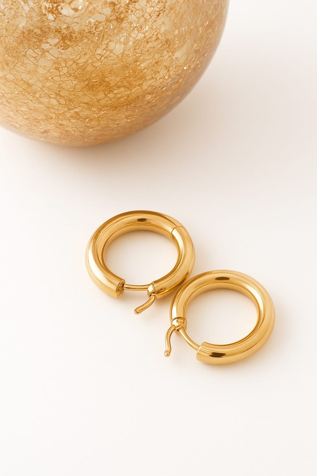 9ct gold circle earrings