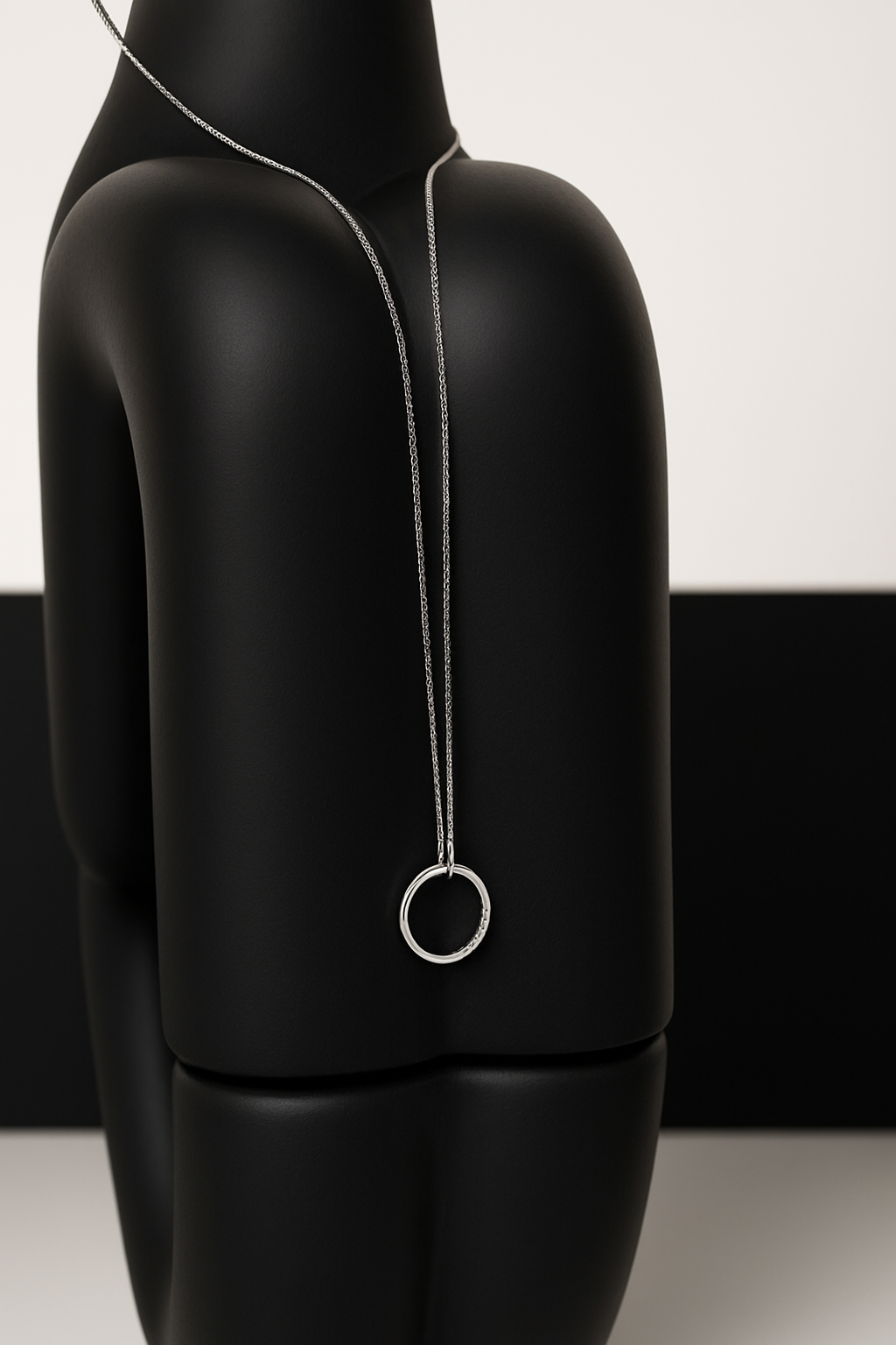 9 CT Gold Circle Pendant